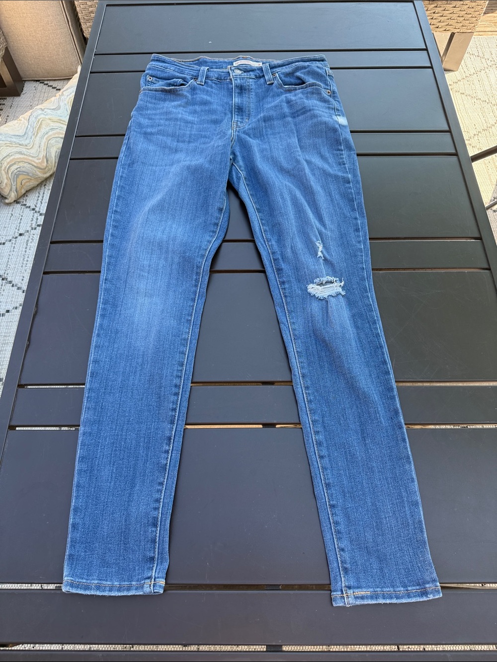Levi’s 721 High Rise Skinny Classic Blue Women's Skinny Jeans 31 lots of stretch